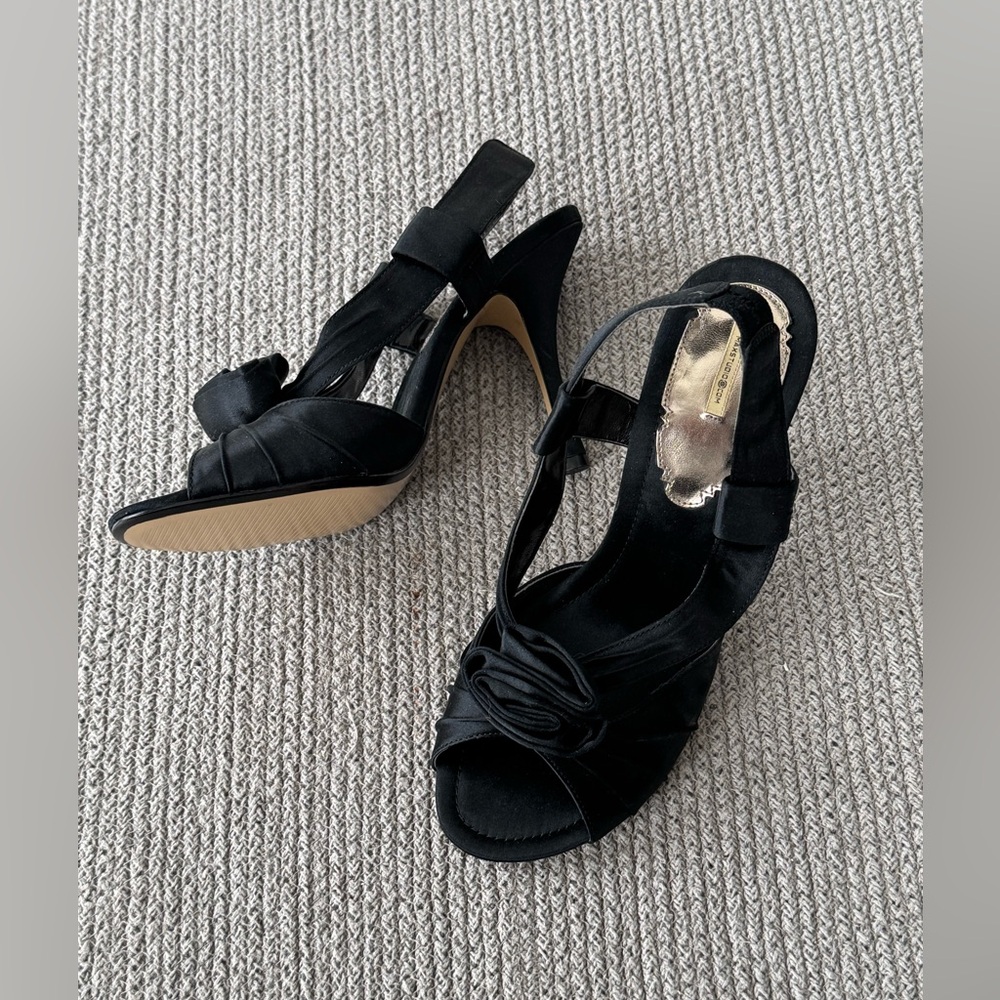 MAX STUDIO Black Satin Slingback Heels with Rosette Detail Size 9 - Picture 9 of 10